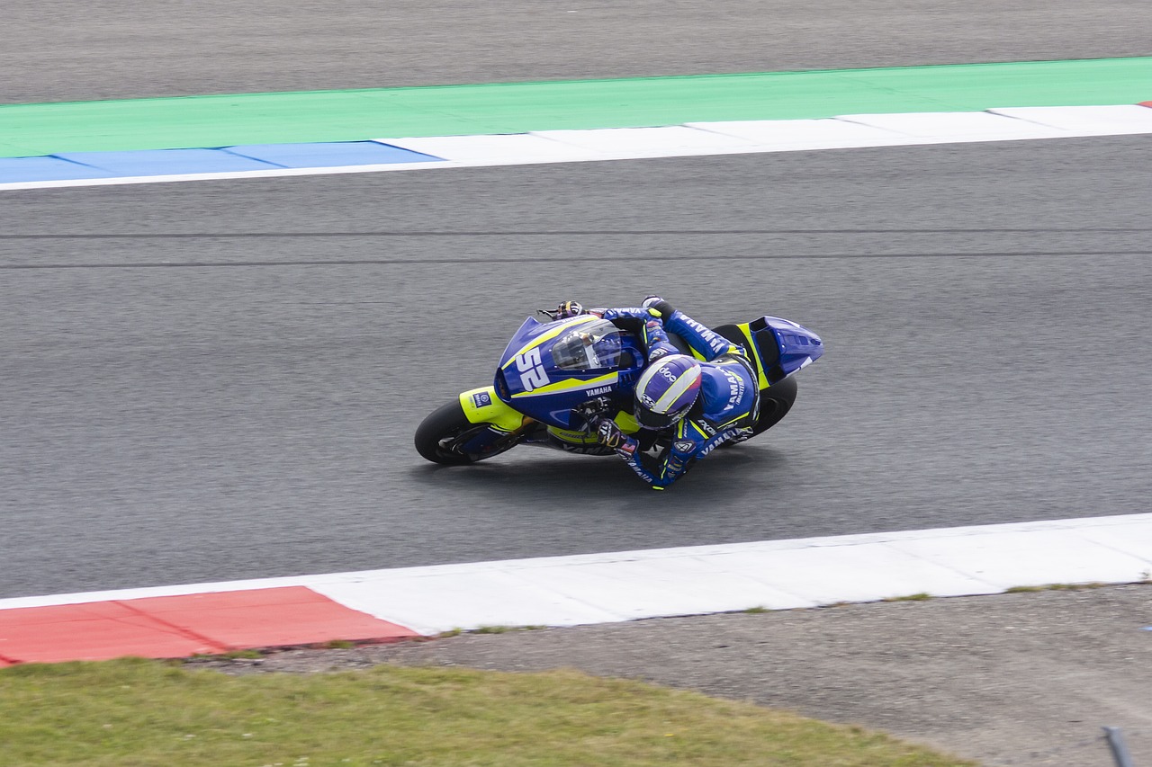 且在与成都 且在与成都